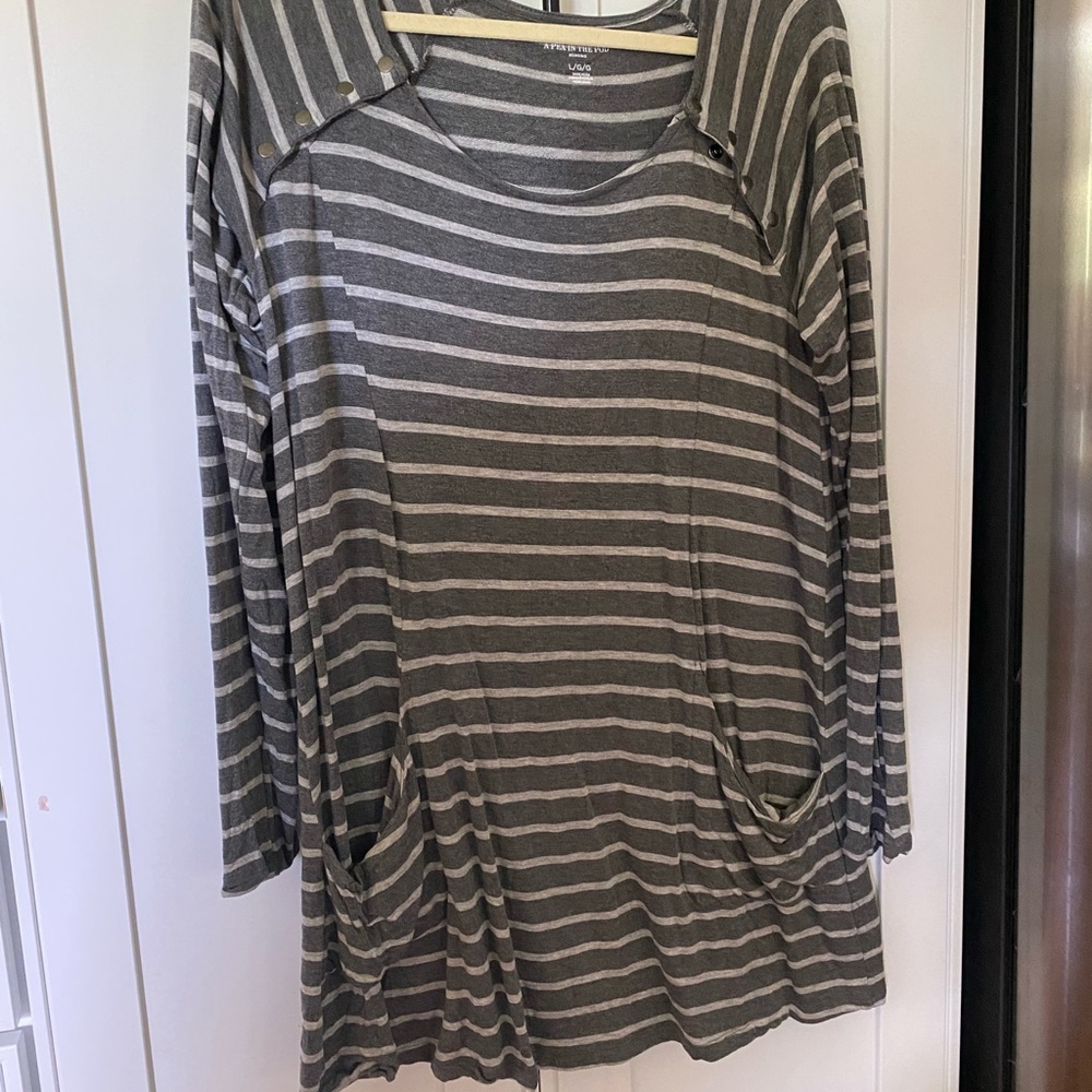 A Pea in the Pod tunic